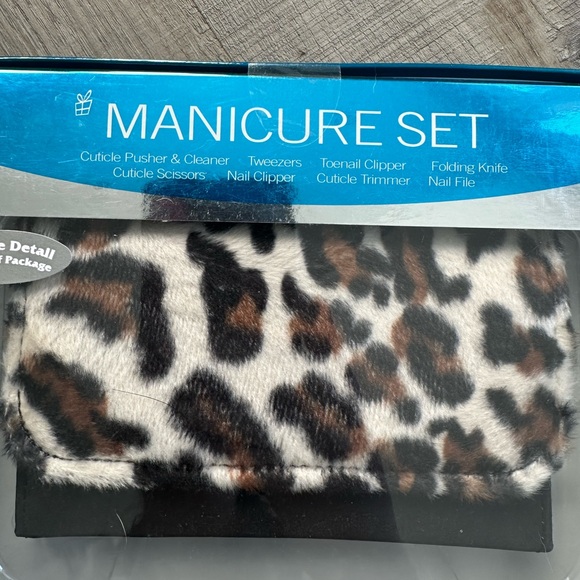 Manicure Set Leopard - Picture 2 of 3